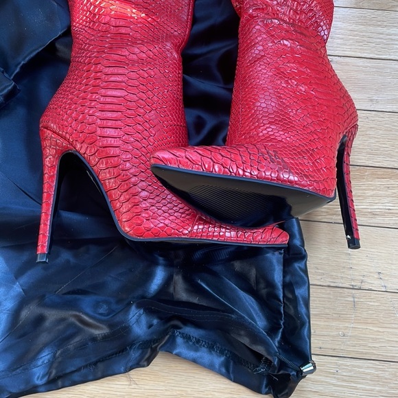 🌶️ Python RED VIXEN THIGH HIGH BOOTS *NEW* THIS IS A SEXY SHOE RIGHT HERE - Picture 13 of 14